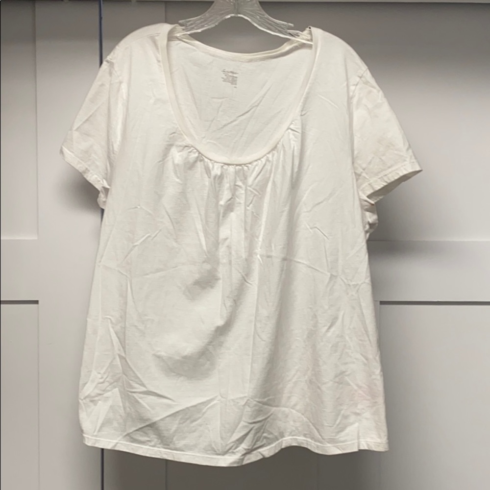 Women’s White Top